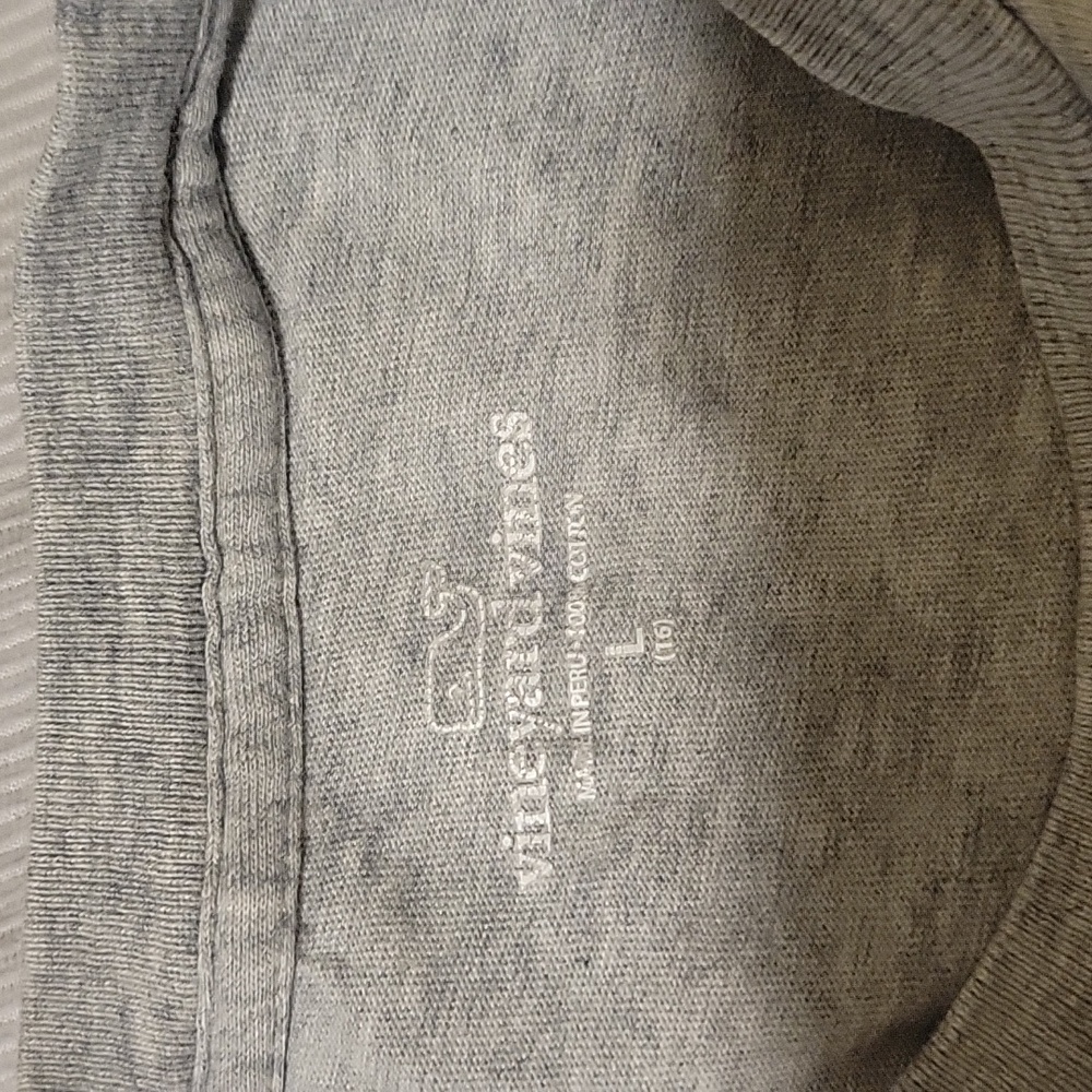 Vineyard Vines Large Gray Tshirt - Picture 3 of 6